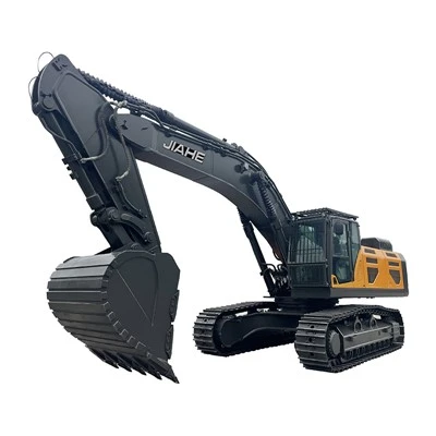 Excavator de 60 tone cu diferite atașamente